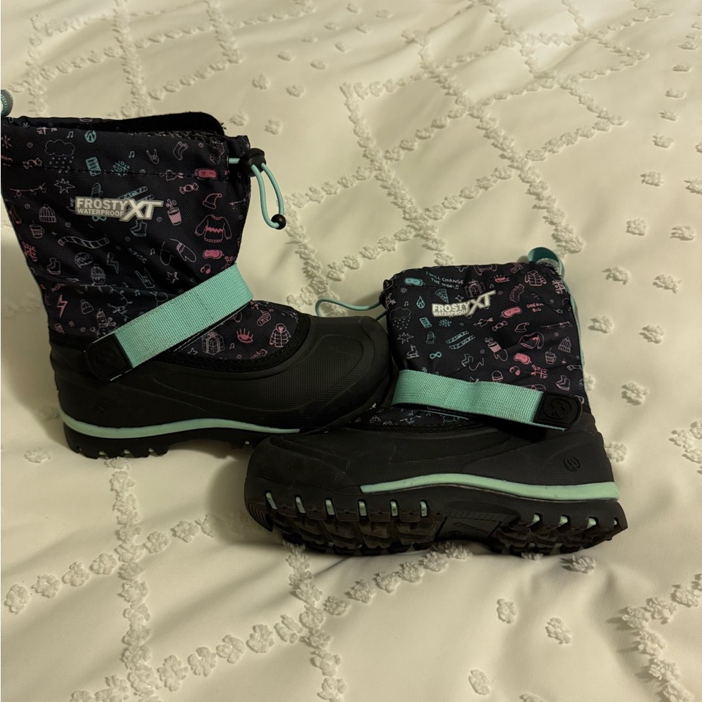 Frosty XT Black and Teal Winter Boots